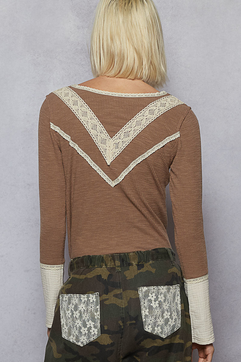 POL Designed in V-neck long sleeve top