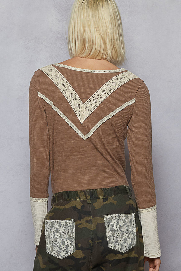 POL Designed in V-neck long sleeve top