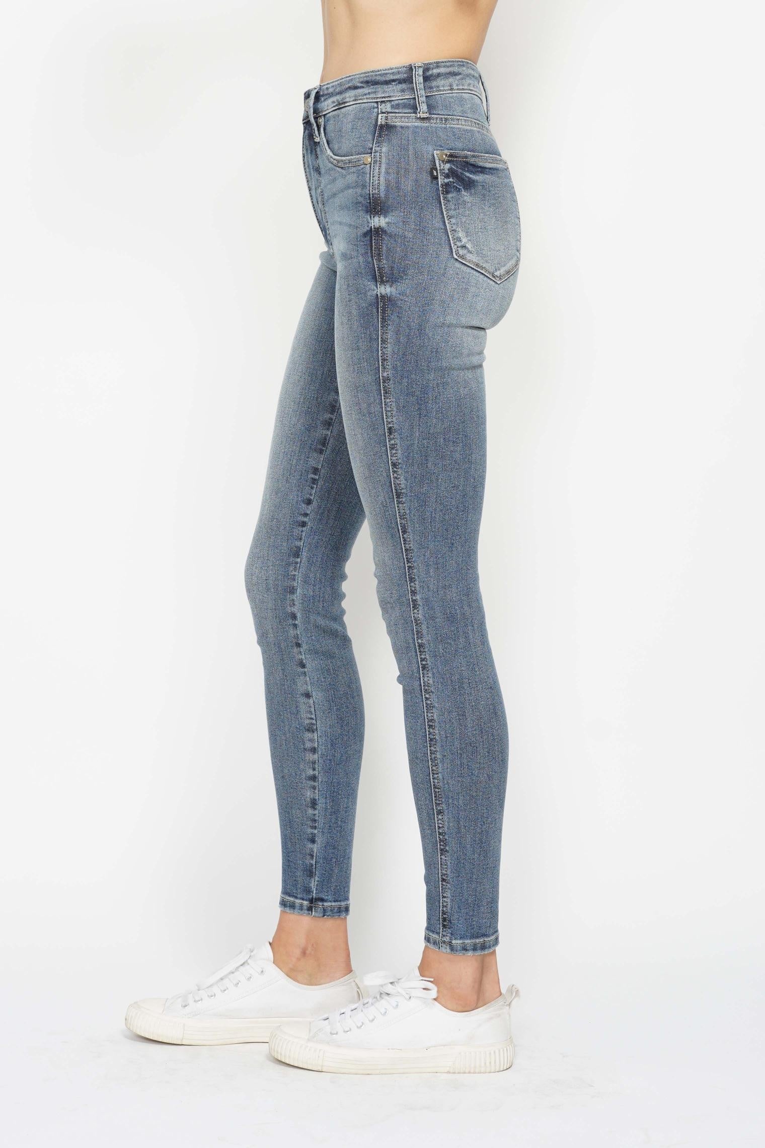 Judy Blue HW Tummy Control Contrast Wash Skinny