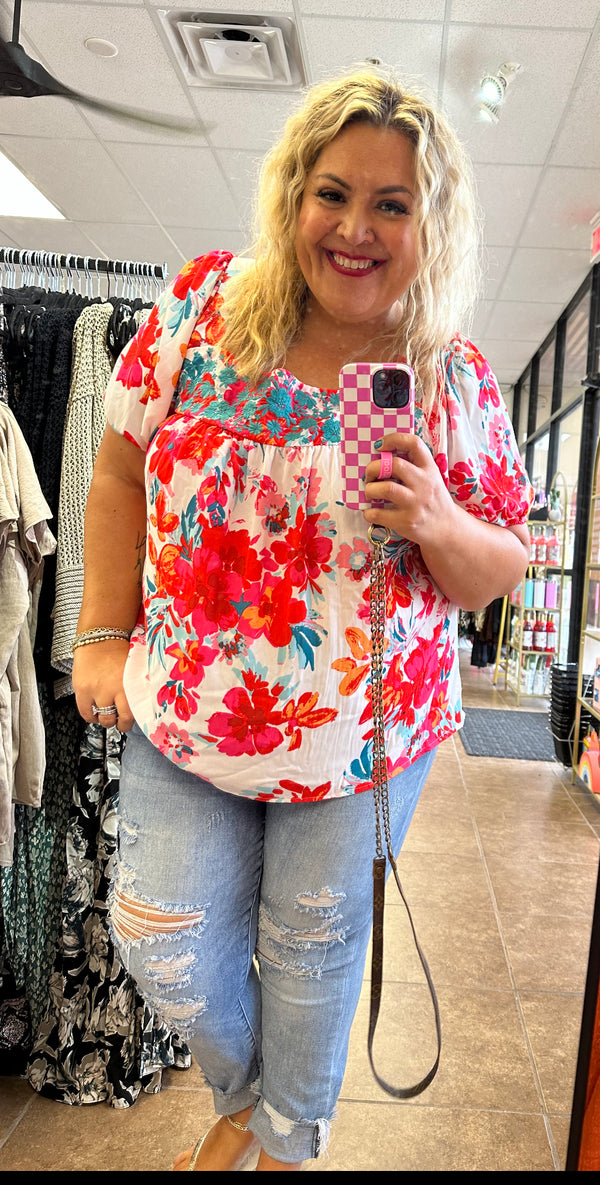 Savannah Jane Curvy Top