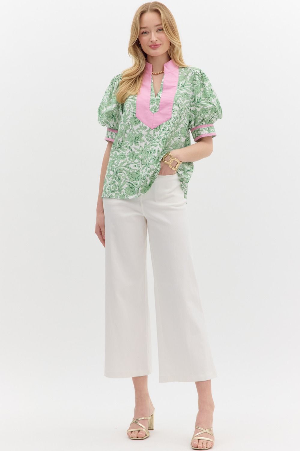 SALE Entro Floral Print Short puff sleeve top.