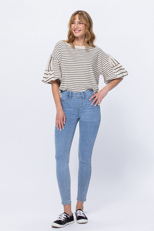 SALE Judy Blue Mid Rise Pull on Skinny Jegging