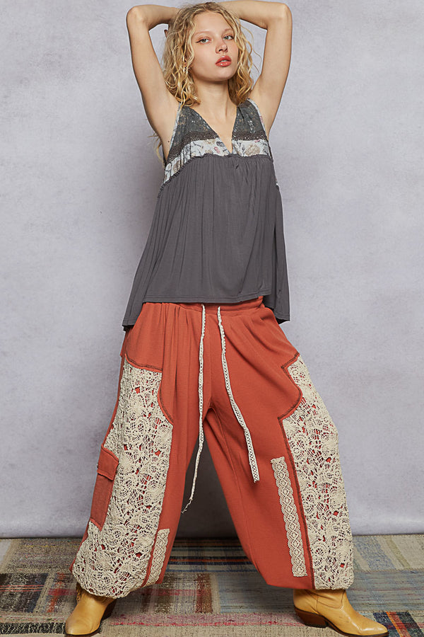 POL V-neck sleeveless