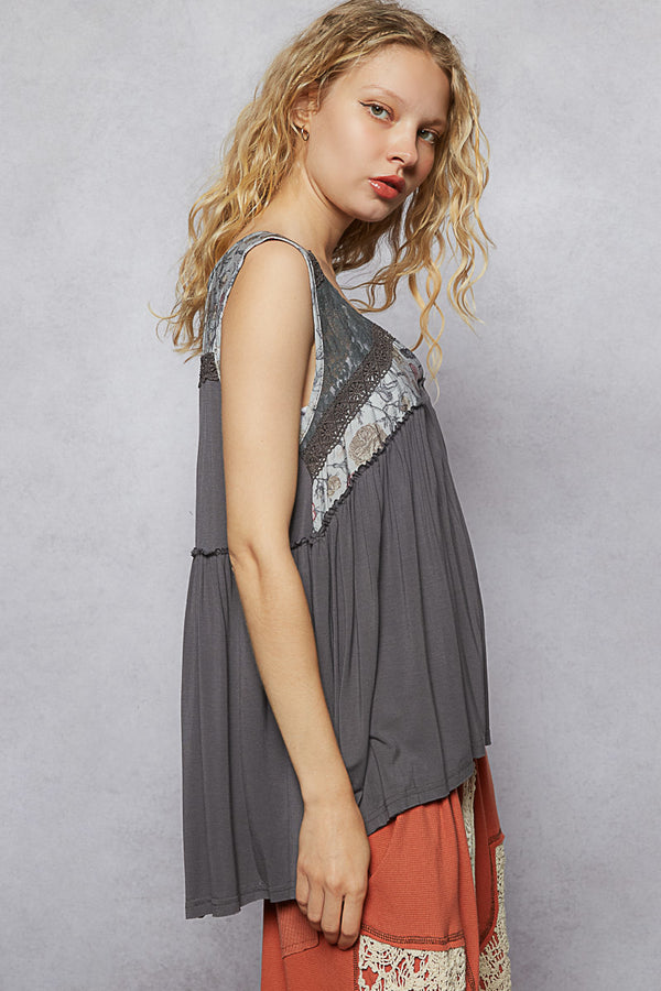 POL V-neck sleeveless