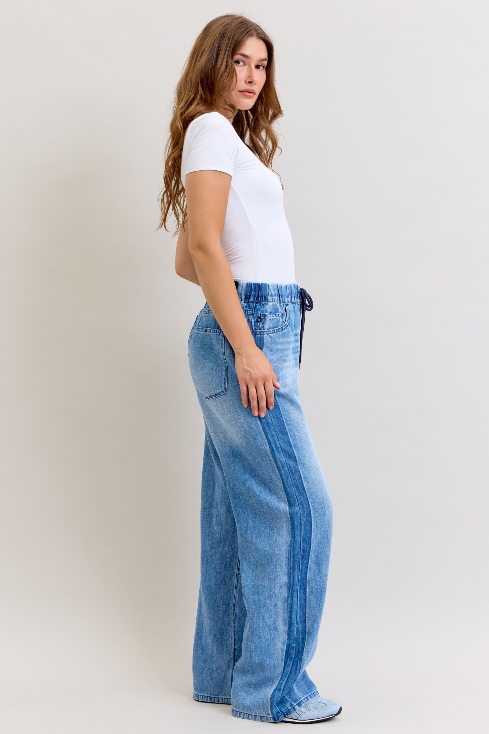 Judy Blue HW Wilhemina Elastic WB & Side Panel