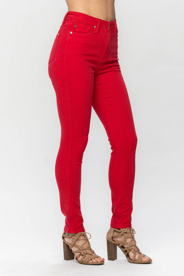 JUDY BLUE - High Waist Tummy Control Garment Dyed skinny in red - Curvy Size