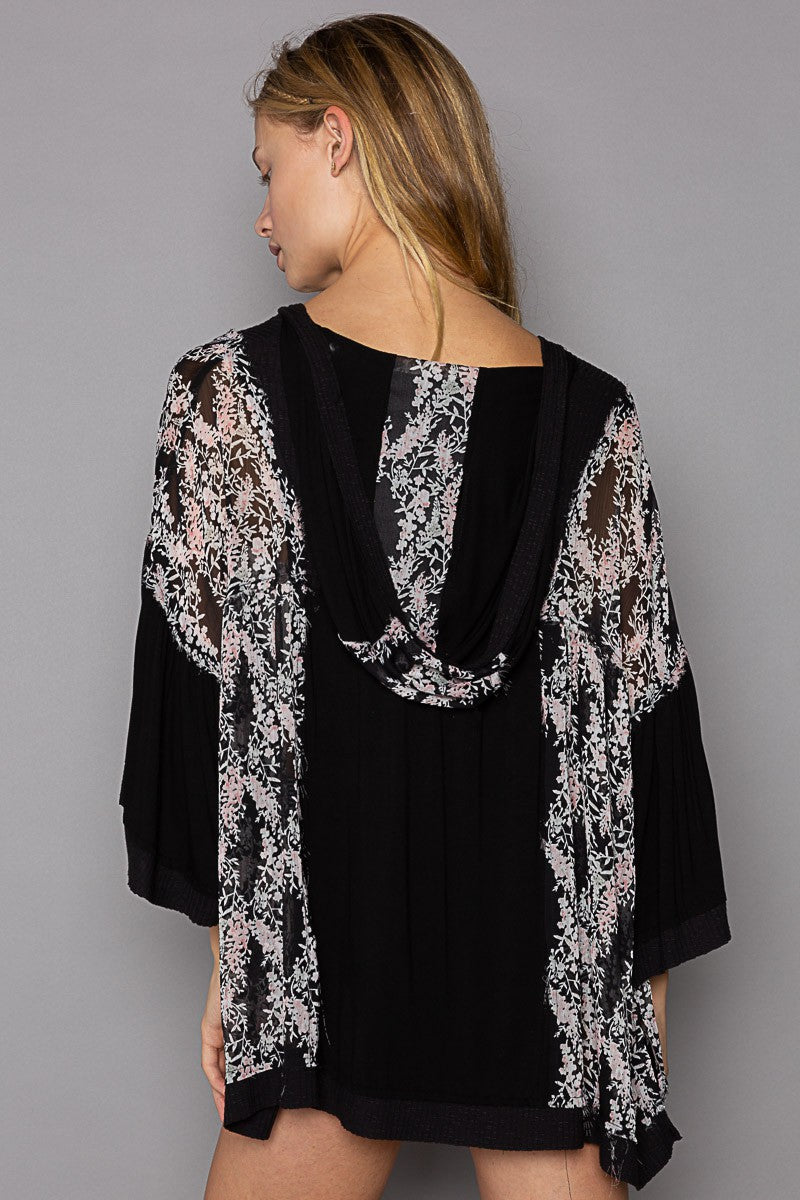 POL Oversized V-neck Bell sleeve floral print knit top