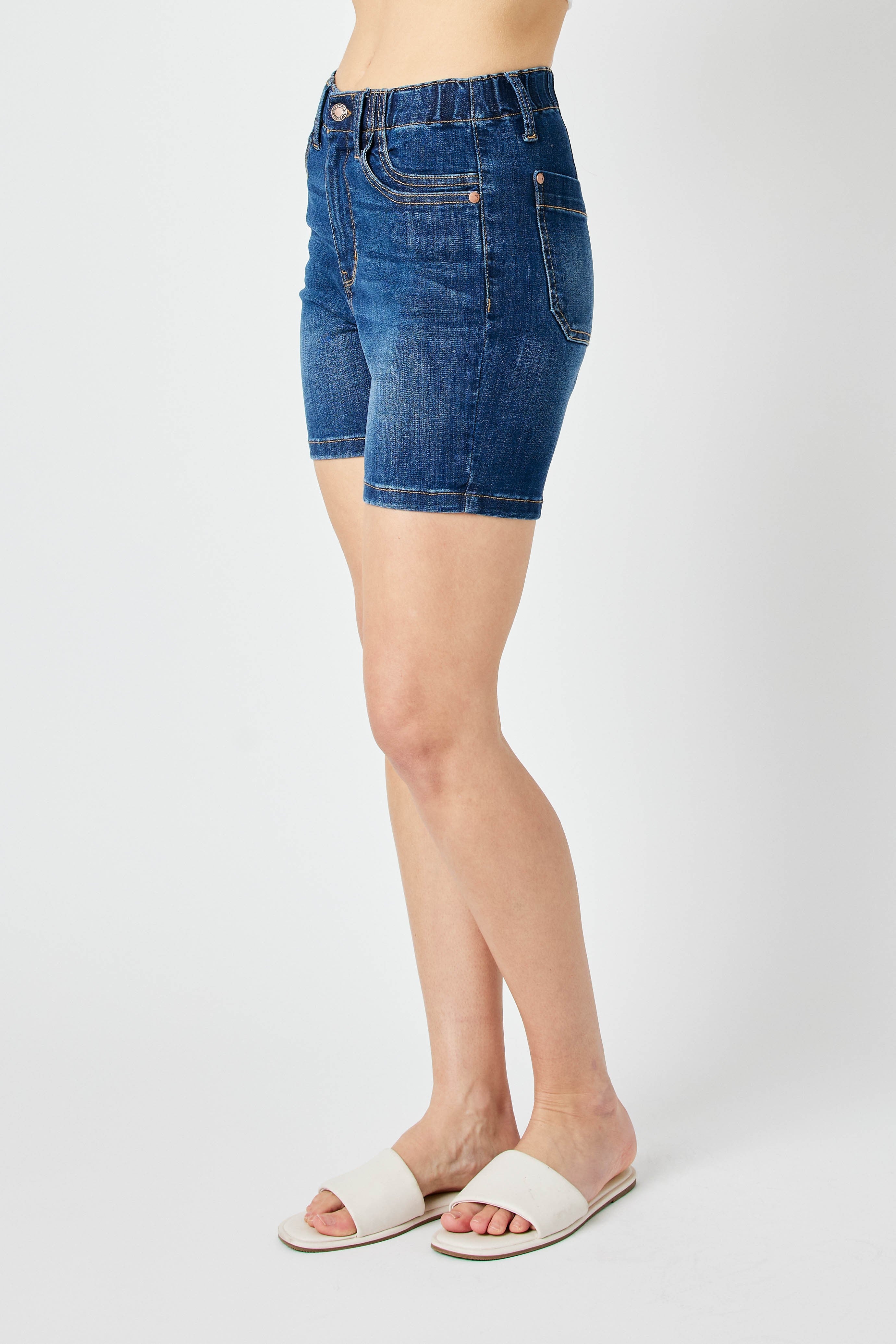 Judy Blue HW Elastic Waist Mid Length Shorts
