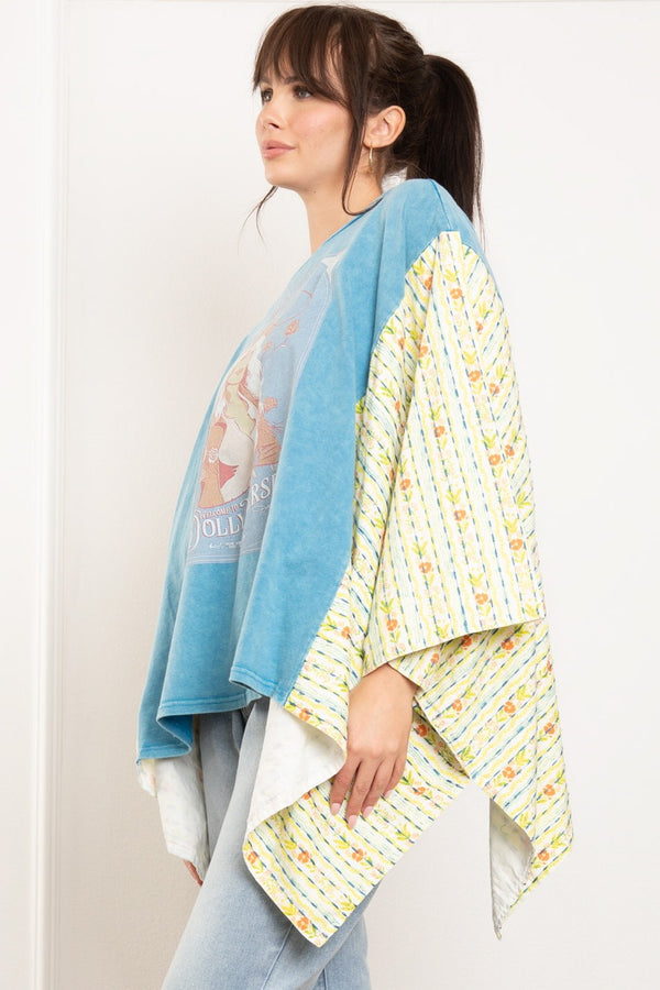 Bluevelvet Front Print Quilted Sleeve Poncho Top