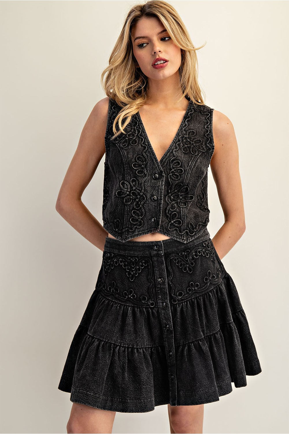 EESOME Snow Washed Embroidered Vest