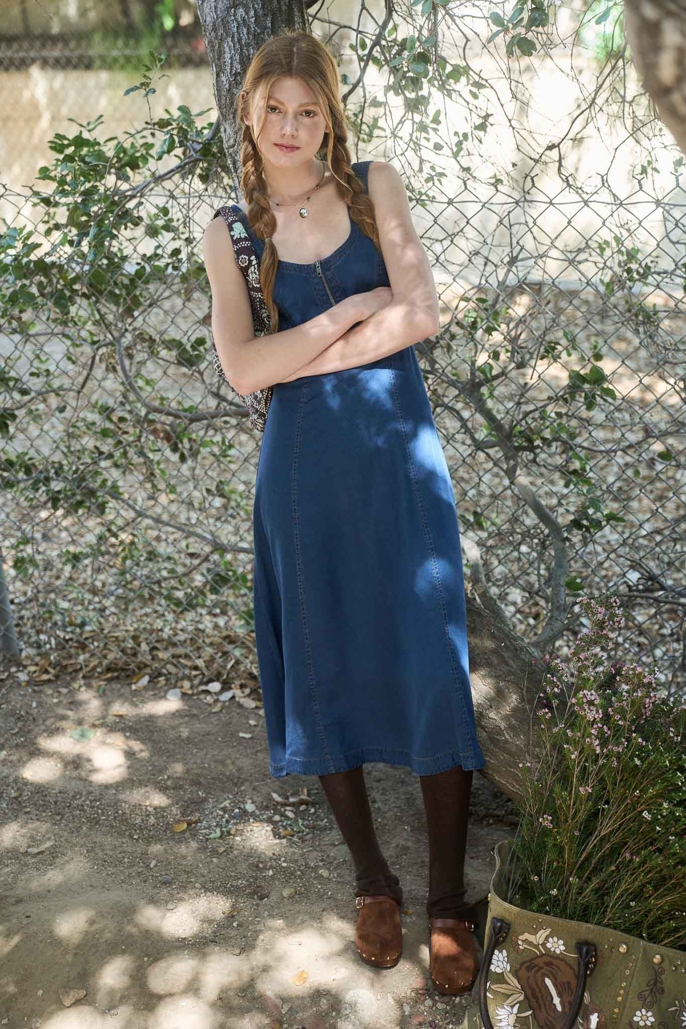 Blu Pepper Front Zip Sleeveless Denim Midi Dress
