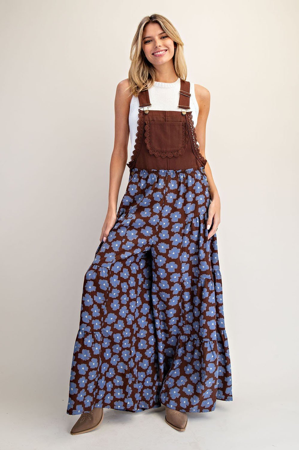 eesome Floral Print Scallop Lace Trim Sleeveless Jumpsuit - Blush & Cactus