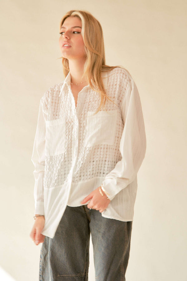 Davi & Dani Crinckled Jacquard Checker Button Down Shirt Top
