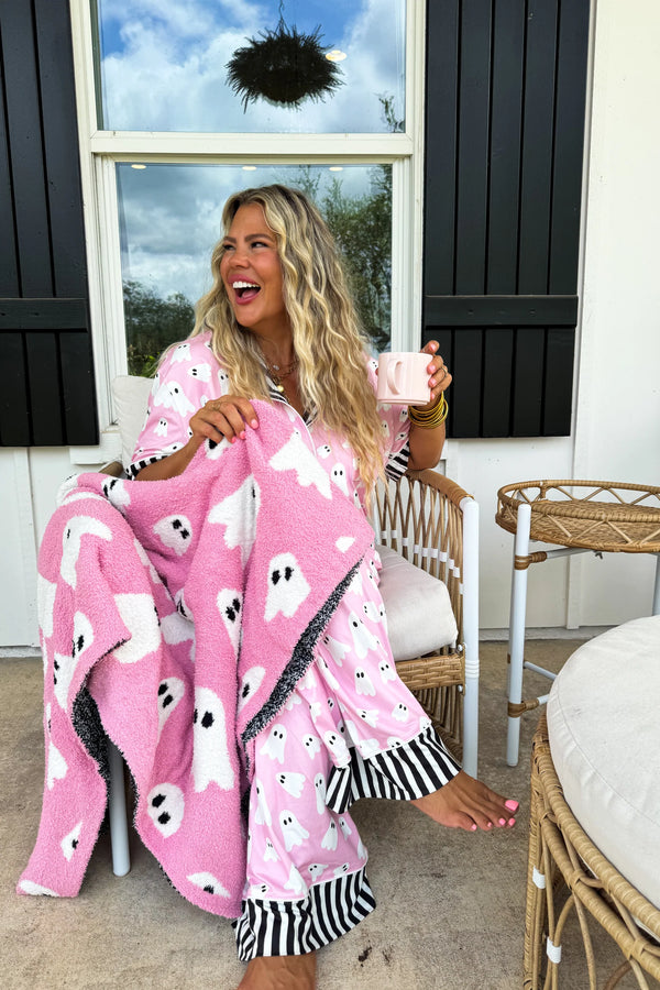 ARRIVING MID SEPT**PREORDER** Halloween Cloud Blanket