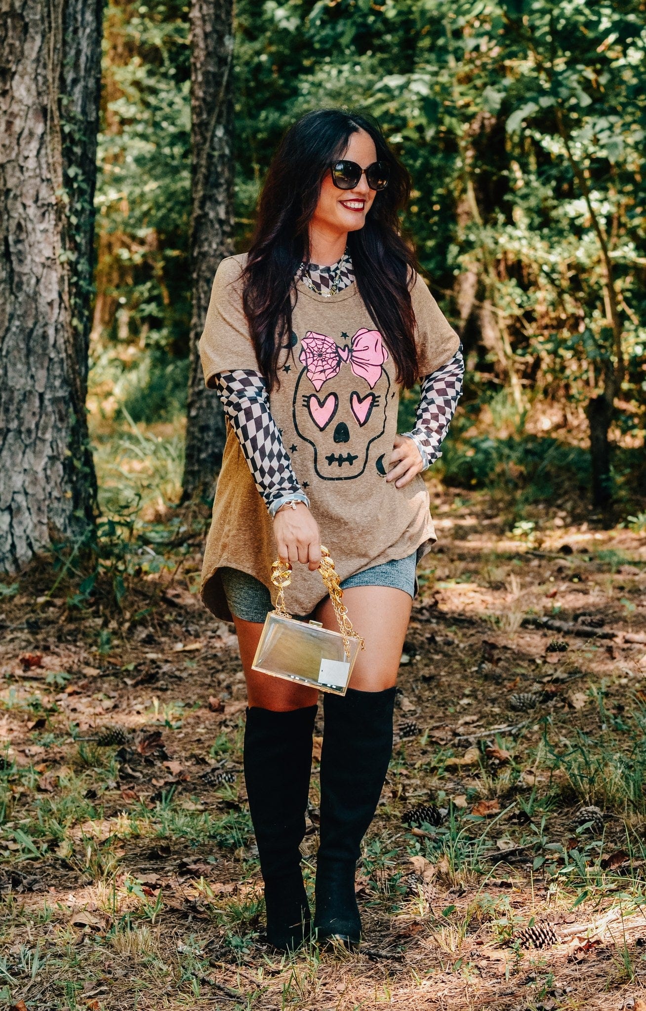 PINK BAG HALLOWEEN Boujee Skull Scoop Tee