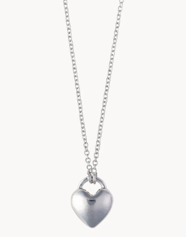 Sea La Vie Necklace Love/Heart