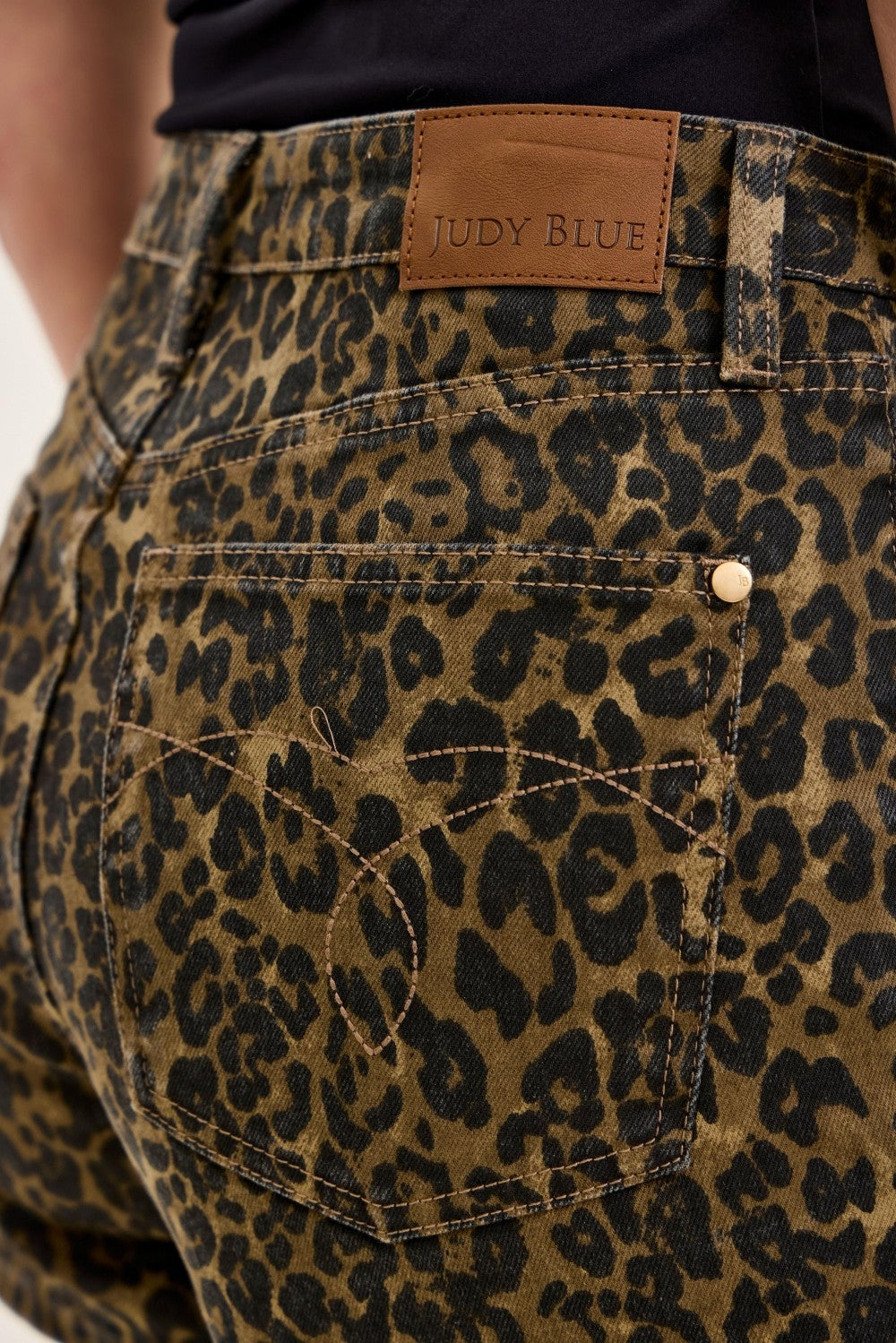 Judy Blue Hw R.m. Cut Off Leopard Print Short