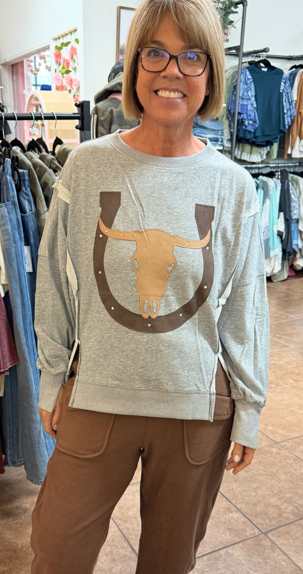 ODDI Bull Skull and Horseshoe Sweatshirt - Blush & Cactus
