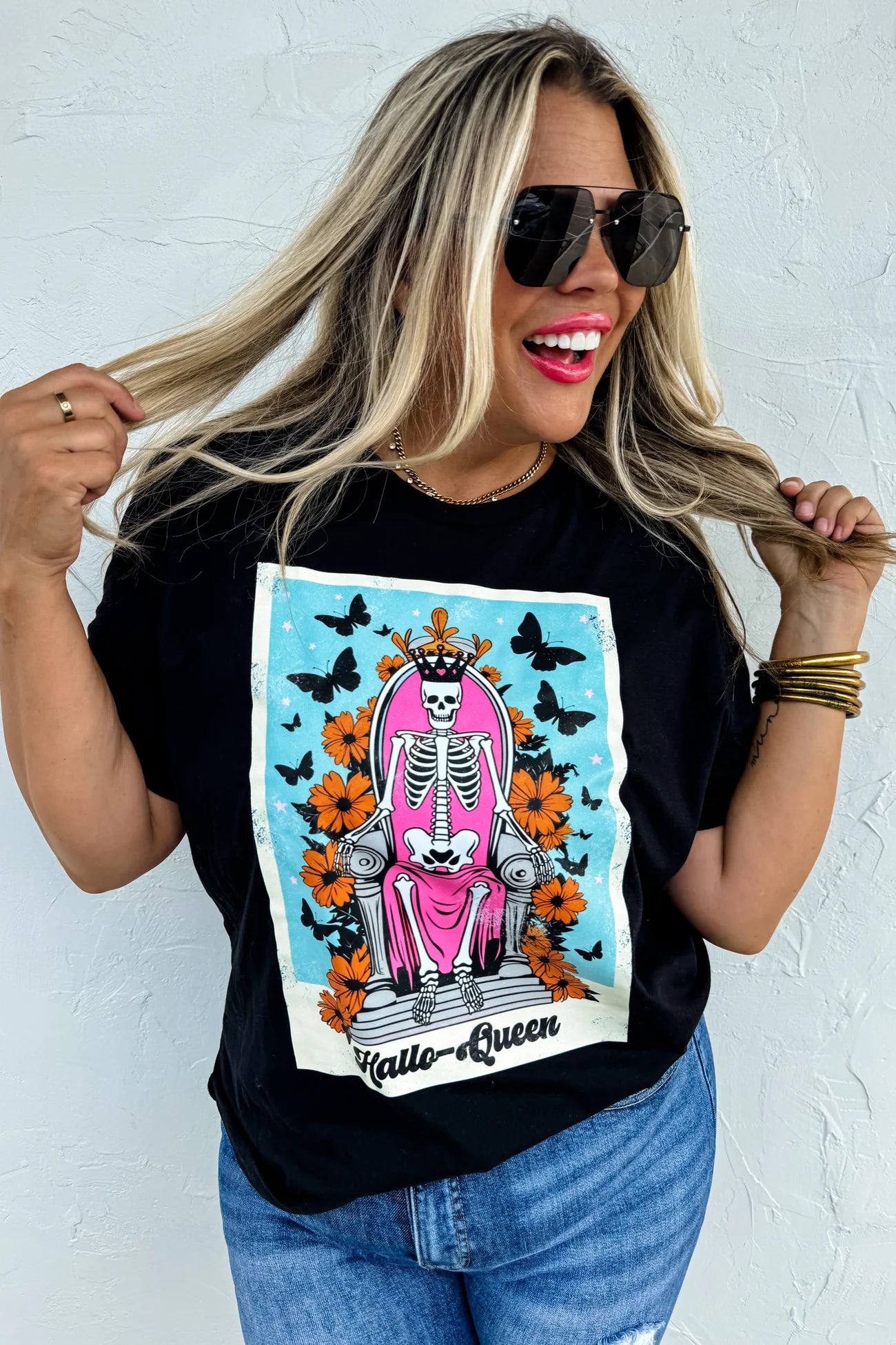 PINK BAG HALLOWEEN Hallo Queen Graphic Tee