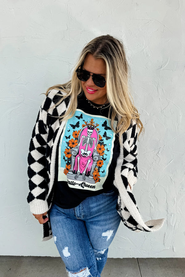 PINK BAG HALLOWEEN Hallo Queen Graphic Tee