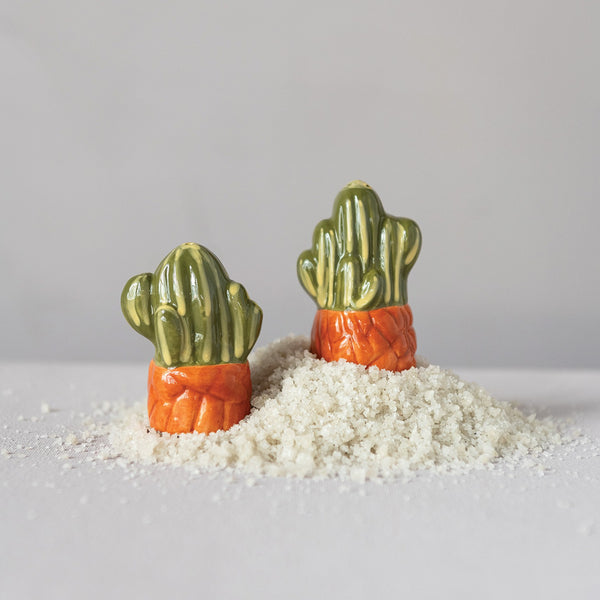 S/2 4-1/2"L x 3"H Ceramic Salt & Pepper Shakers