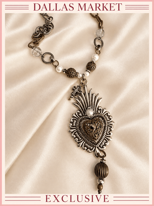 DALLAS EXCLUSIVE MARKET Heart of Grace Necklace - Blush & Cactus