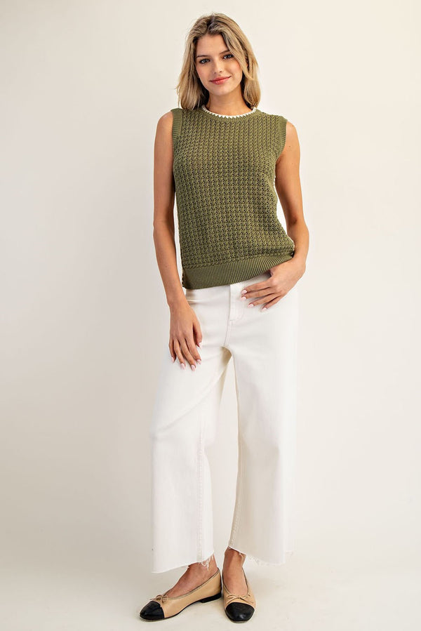 Scalloped Contrast Trim Sleeveless Sweater