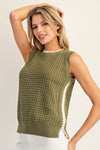 Scalloped Contrast Trim Sleeveless Sweater