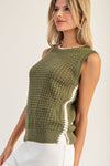 Scalloped Contrast Trim Sleeveless Sweater