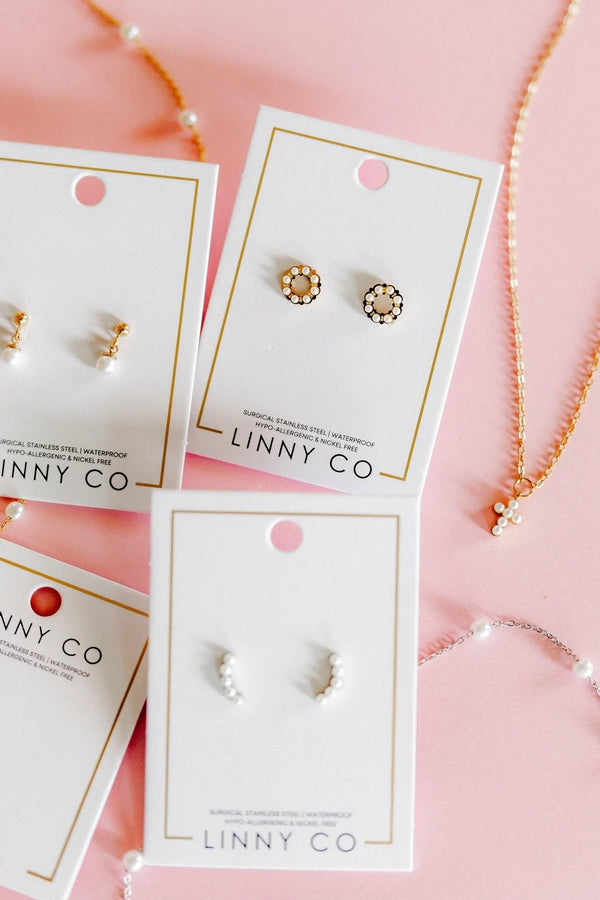 Screwback Stud Earrings - Brinley Pearl
