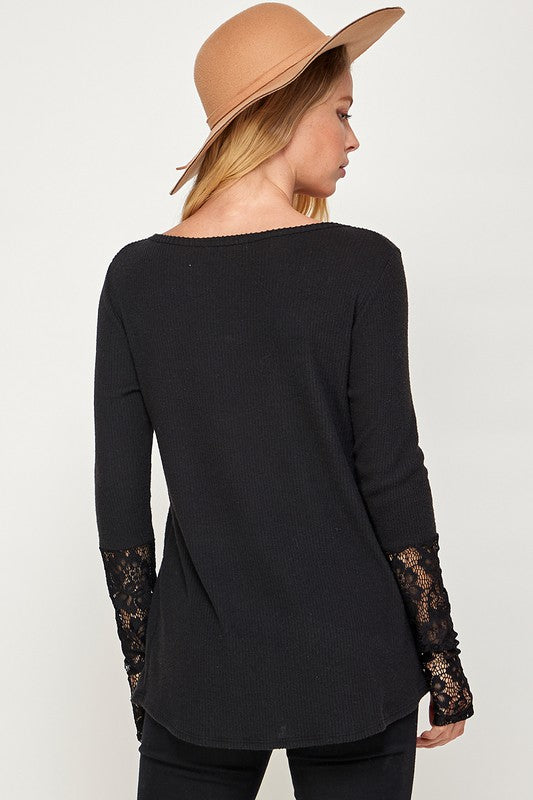 NEW Lightweight Knit Top Lace Trip Sleeve