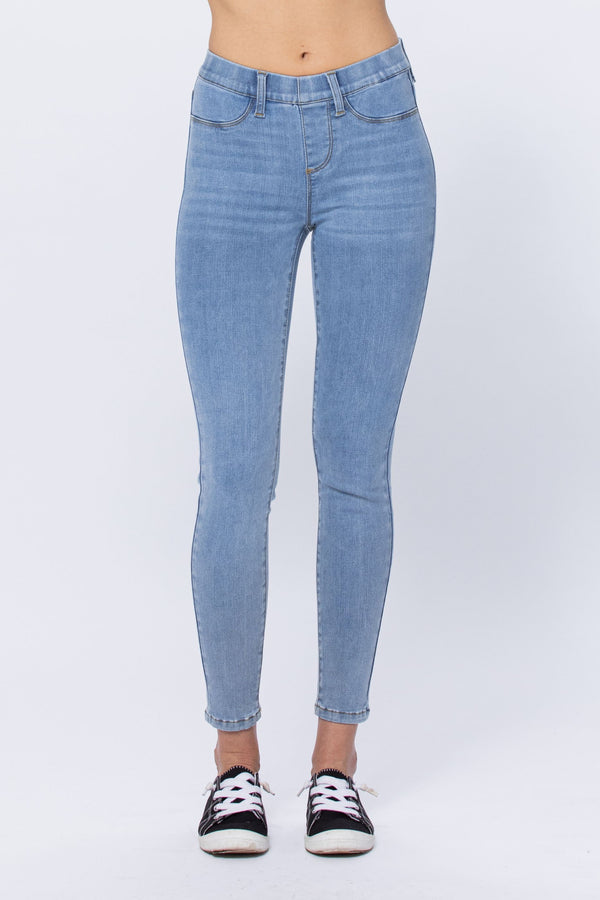 Judy Blue Mid Rise Pull on Skinny Jegging