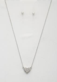 Dainty Heart Charm Necklace - 2 Colors